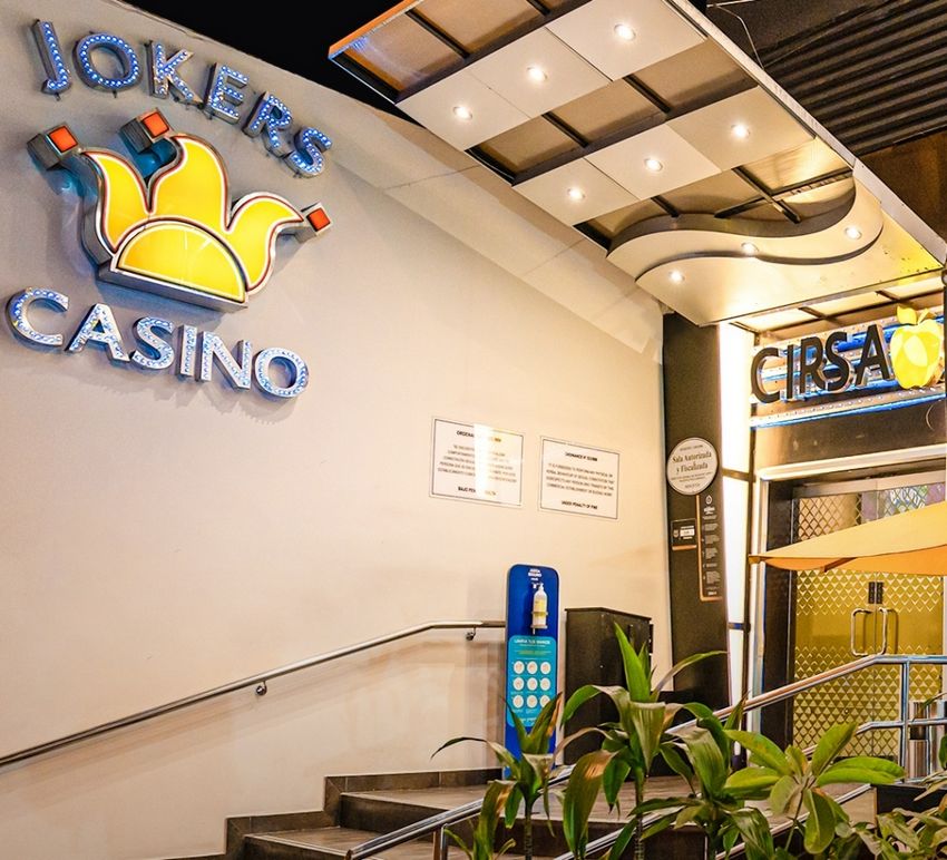 Recenzja automatu Royal Joker: Hold and Win: RTP, nagrody, metody i gdzie grać